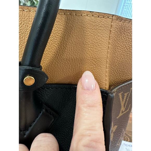 Louis Vuitton On My Side MM Noir Bag - Picture 15 of 16